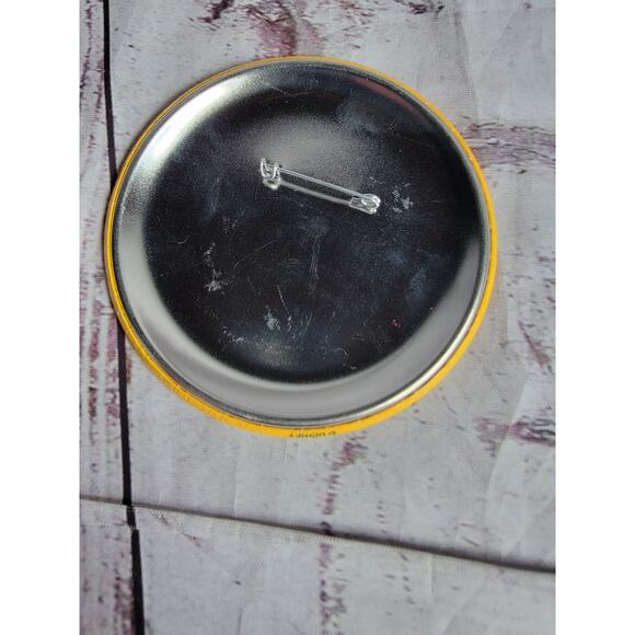 Vintage 1996 Walt Disney Studios Animation Art Celebration Button Donald Duck - Picture 3 of 4